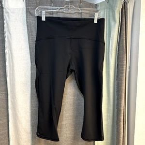 Lulu Lemon 17” Train Crop Legging